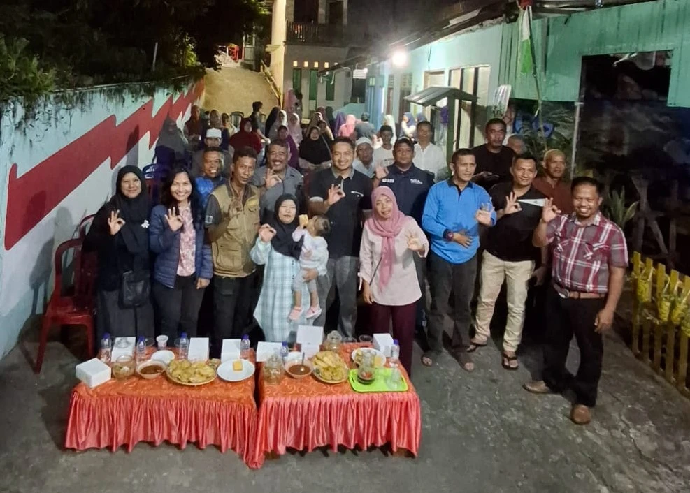 Sosialisasi Pengelolaan Sampah di RT. 27 Kelurahan Prapatan Sosialisasi Pengelolaan Sampah di RT. 27 Kelurahan Prapatan