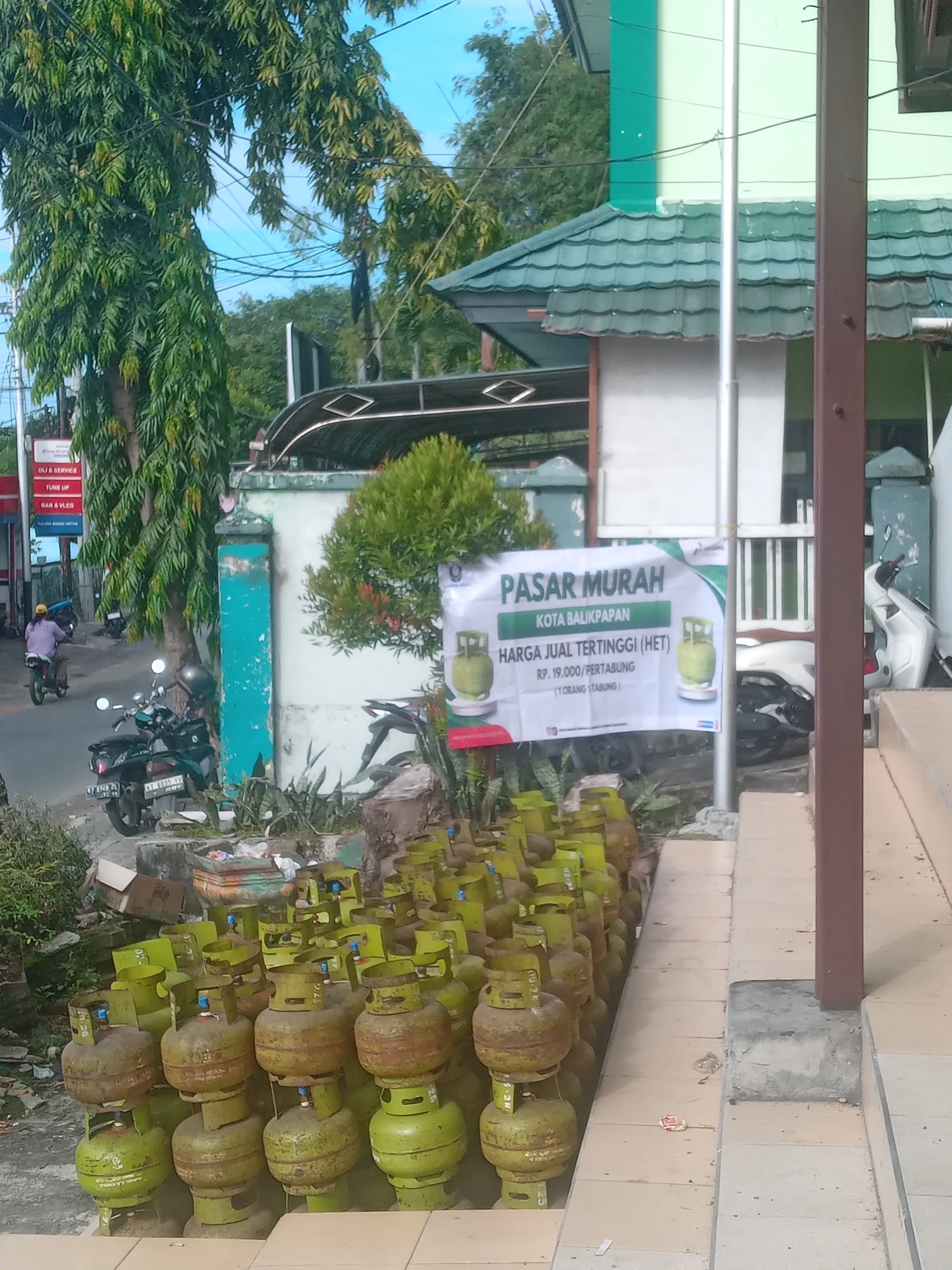 Kegiatan Pasar Murah Gas LPG di Kelurahan Prapatan Kegiatan Pasar Murah Gas LPG di Kelurahan Prapatan