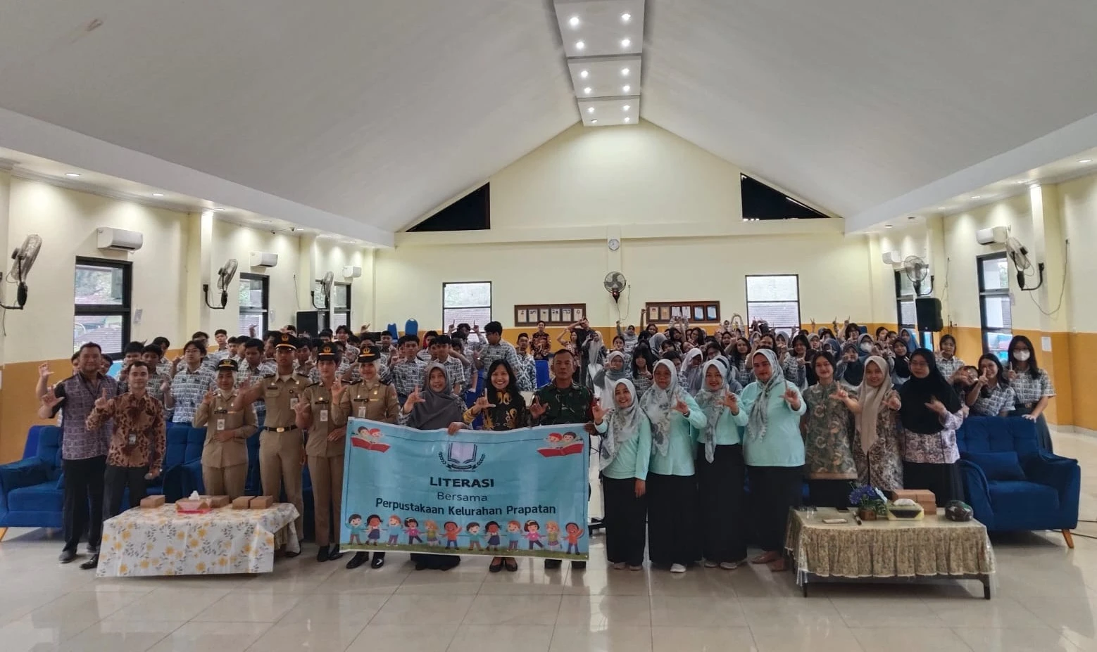 Literasi Perpustakaan Kelurahan Prapatan Di SMA Nasional KPS Literasi Perpustakaan Kelurahan Prapatan Di SMA Nasional KPS