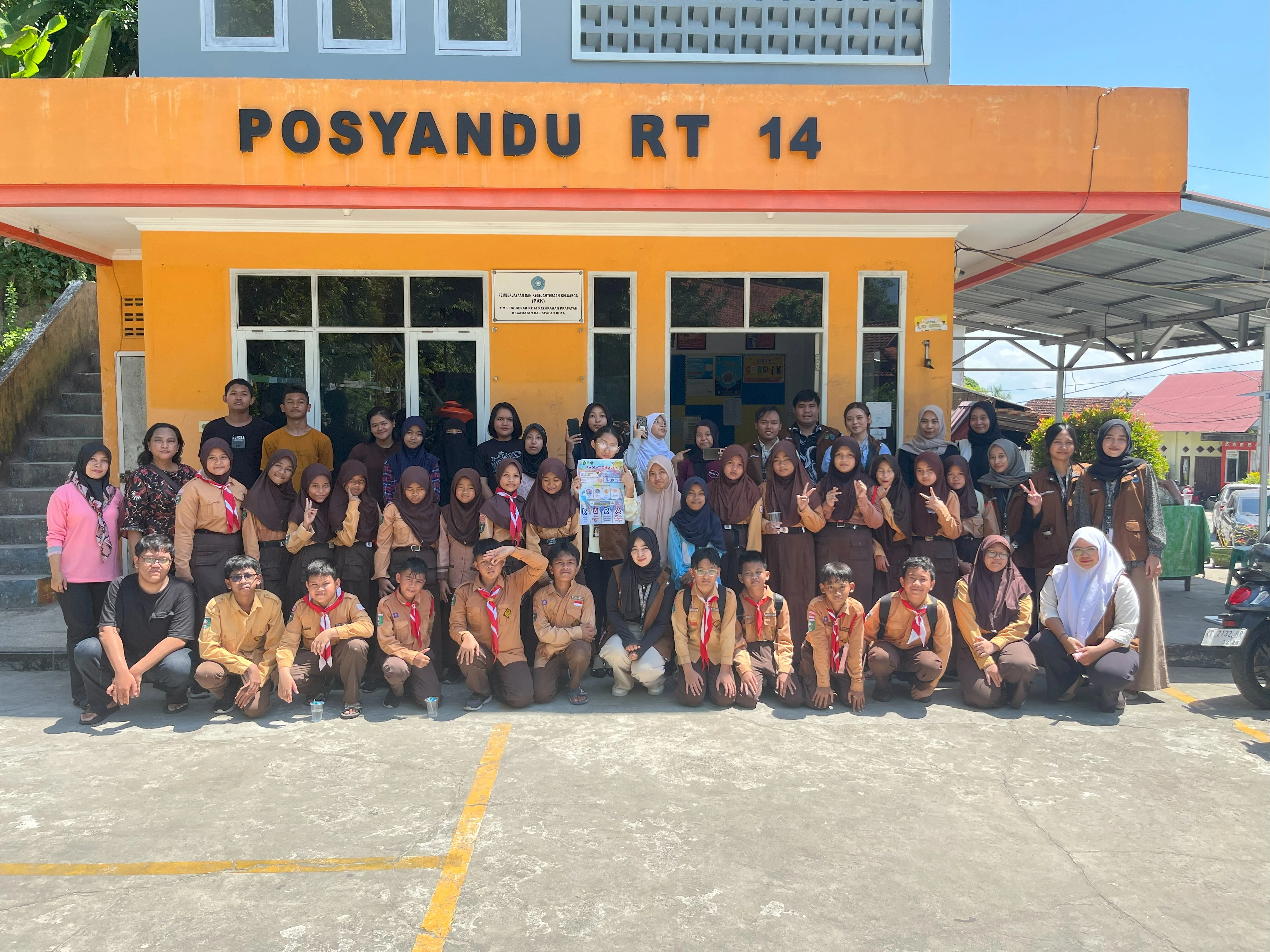Mahasiswa KKN Universitas Mulawarman Isi Kegiatan Posyandu Remaja dengan Sosialisasi Bahaya Radiasi Mahasiswa KKN Universitas Mulawarman Isi Kegiatan Posyandu Remaja dengan Sosialisasi Bahaya Radiasi