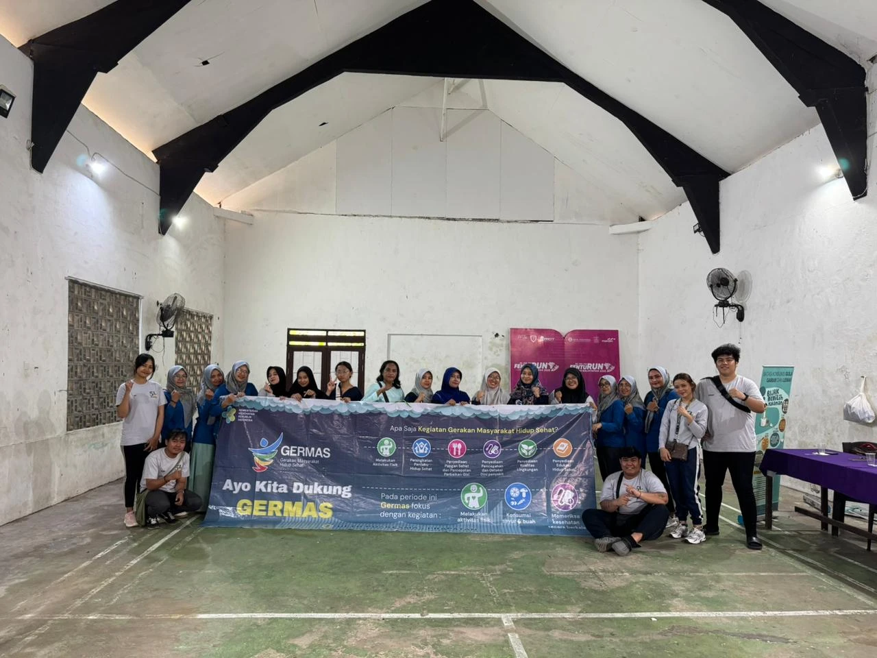 Senam Edukasi Prolanis dan Cek Kesehatan Masyarakat RT 10, 11, 12, dan 15 Kelurahan Prapatan Senam Edukasi Prolanis dan Cek Kesehatan Masyarakat RT 10, 11, 12, dan 15 Kelurahan Prapatan